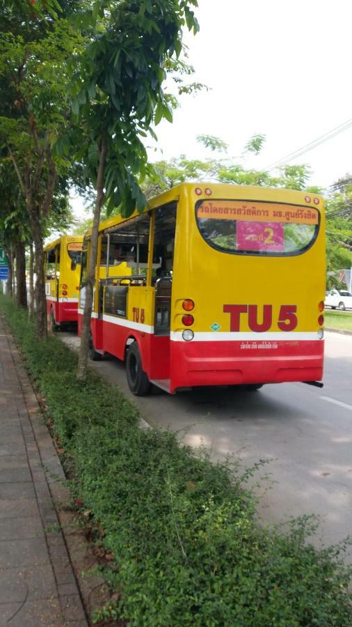 Natcha Place Thammasat Rangsit Banguecoque Exterior foto