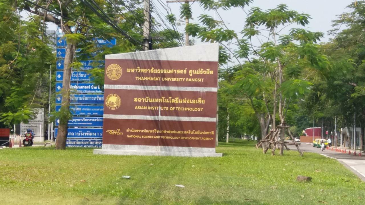Natcha Place Thammasat Rangsit Banguecoque Exterior foto